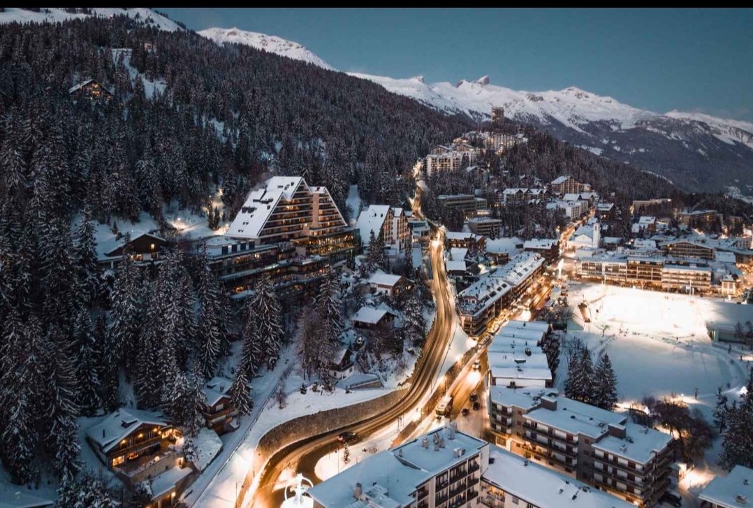 🚨 سوئٹزرلینڈ کے سیاحتی مقام پر دھماکا، 40 افراد ہلاک، متعدد زخمی