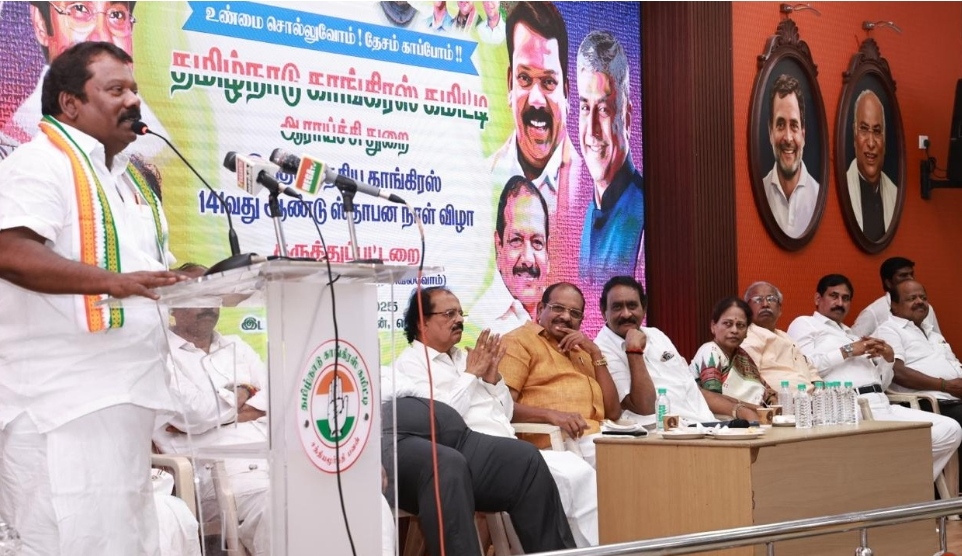 اے۔آئی۔اے ڈی یم کے میں دڑار؟