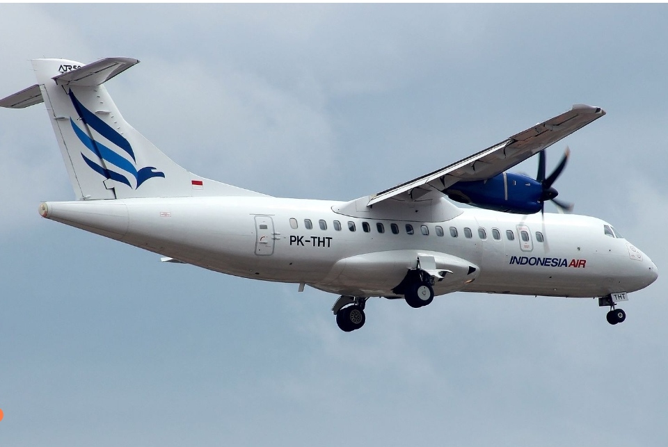 انڈونیشیا: پہاڑوں کی خاموشی میں گم ہوتی ایک پرواز